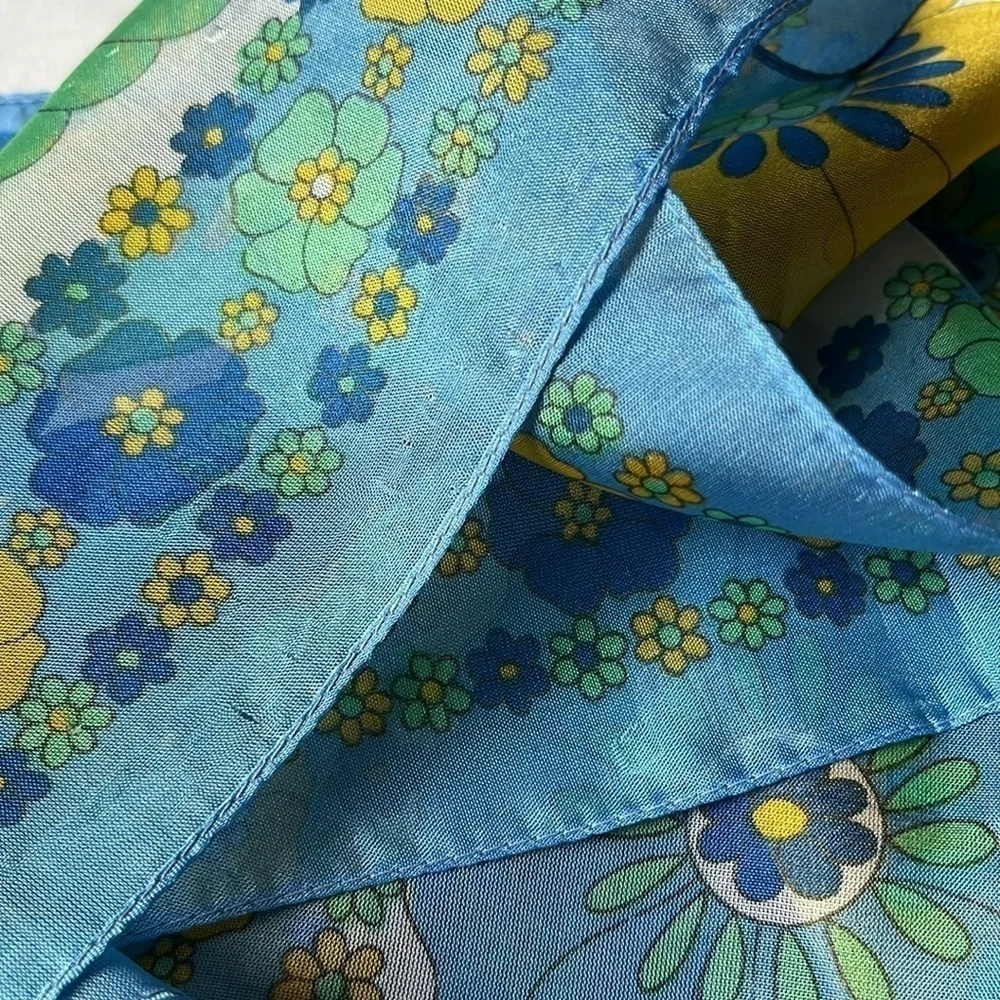 Vintage 60s 70s Floral Scarf Headscarf Neckerchief